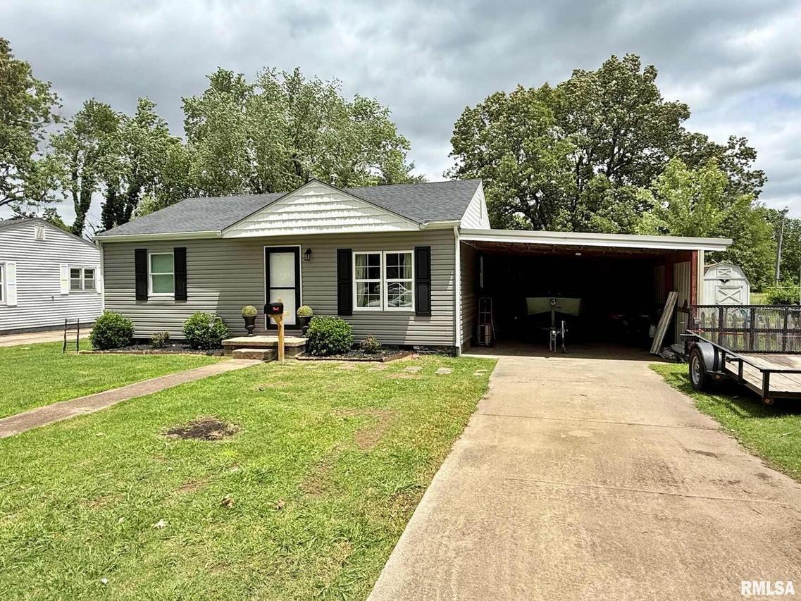 2040 Greenview Ave., Metropolis, IL 62960