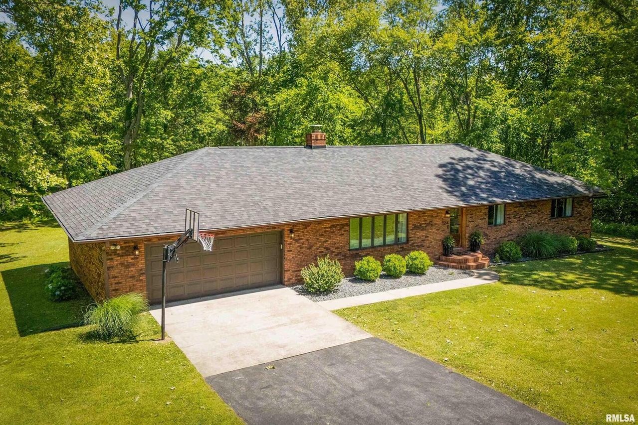 564 Cardinal Rd., Carbondale, IL