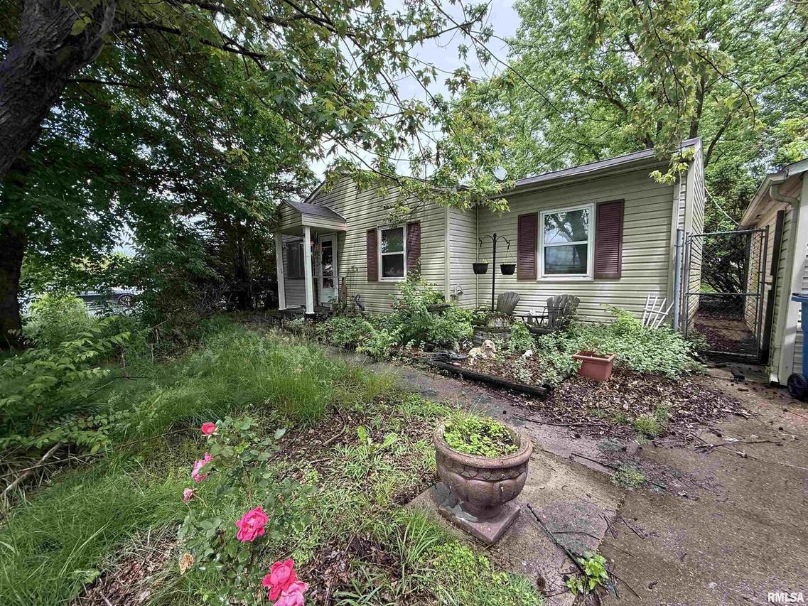 79 Candy Ln., Murphysboro, IL 62966