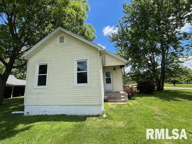475 Holt St., Vergennes, IL 62994