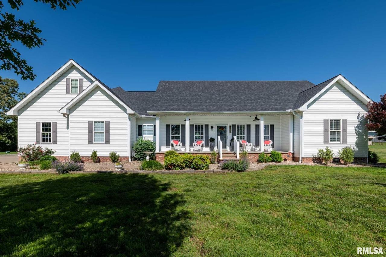 178 Bixler Rd., Eldorado, IL 62930