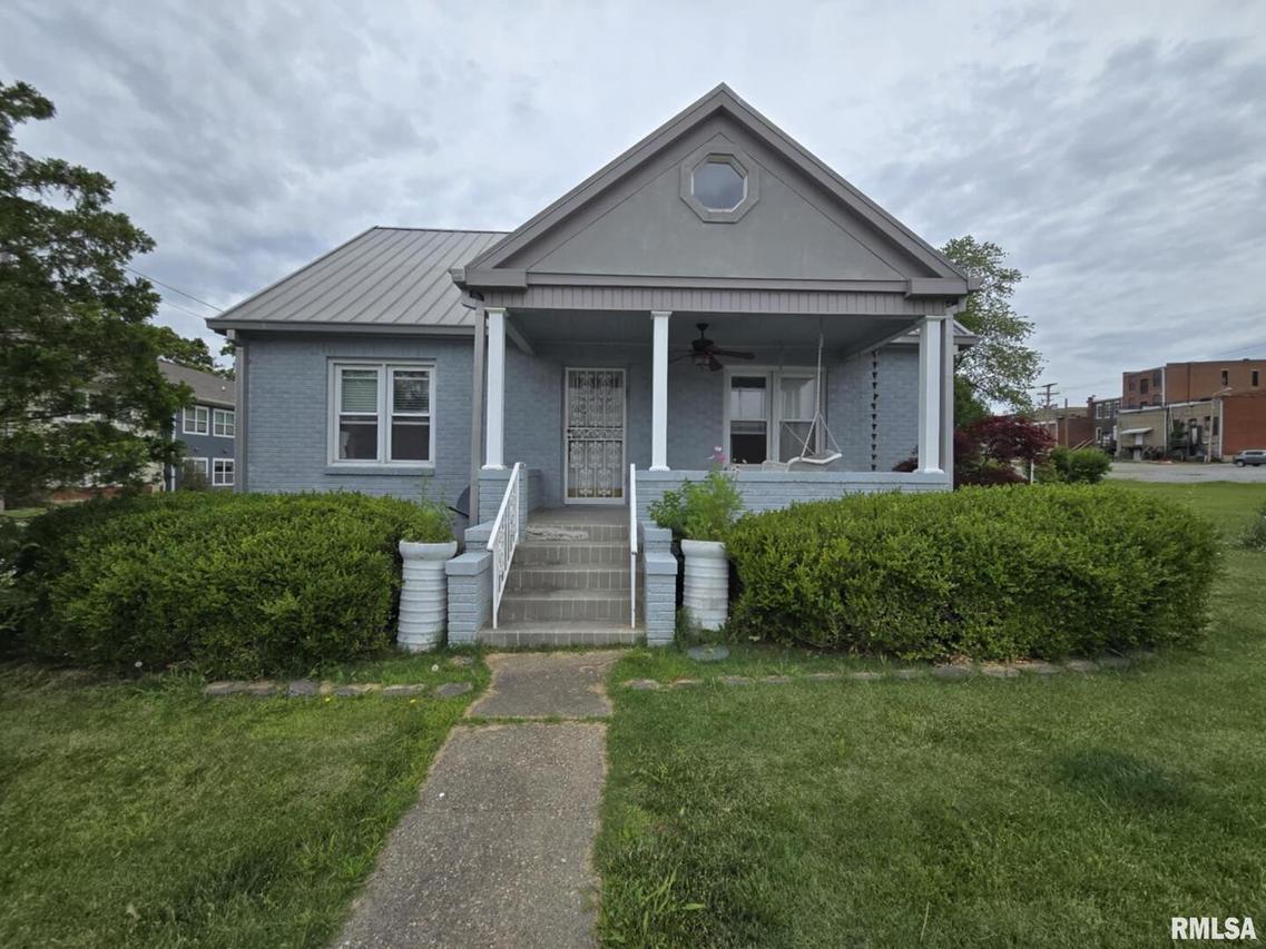 112 W Main St., Mcleansboro, IL 62859