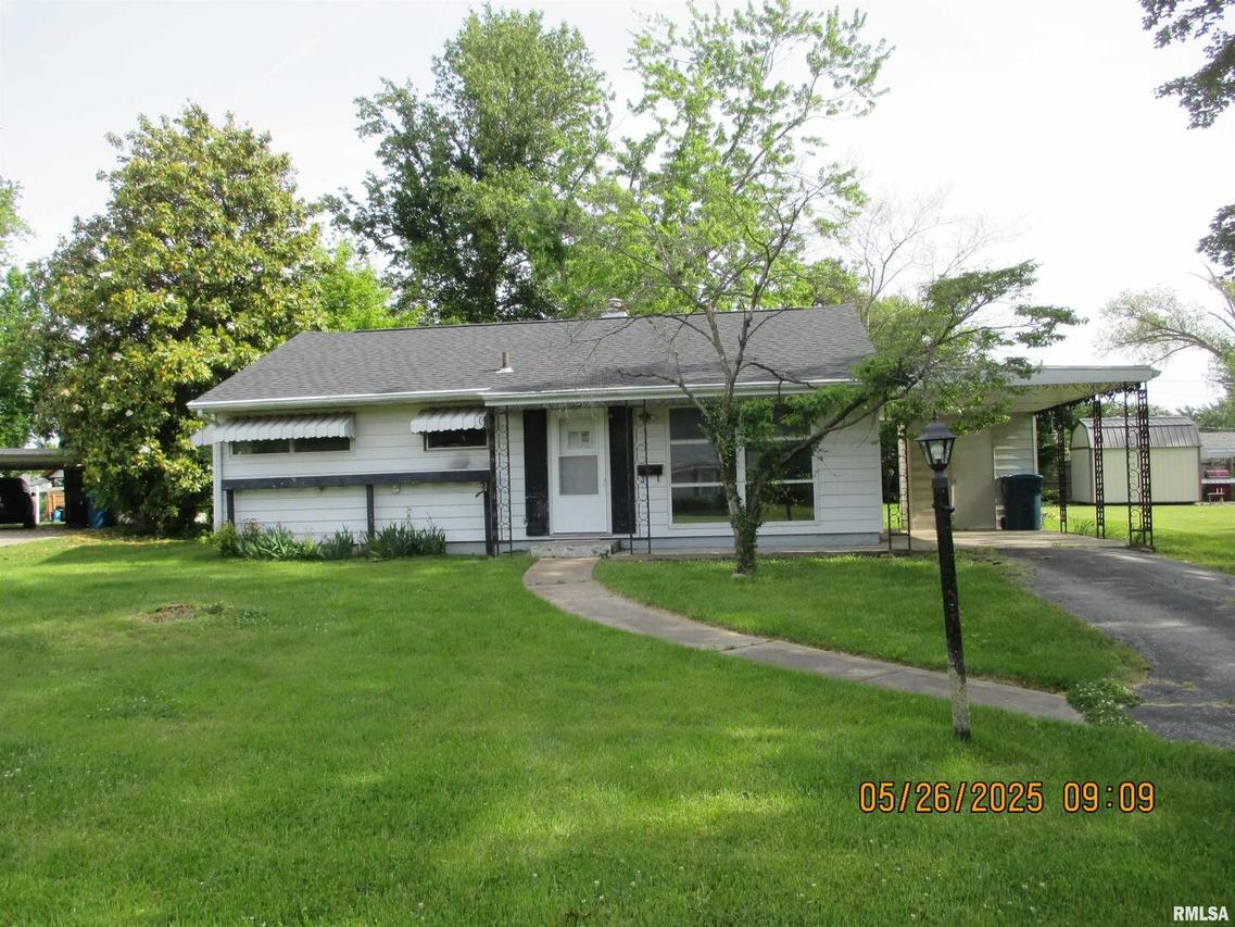 44 S Edgewood Ln., Centralia, IL 62801