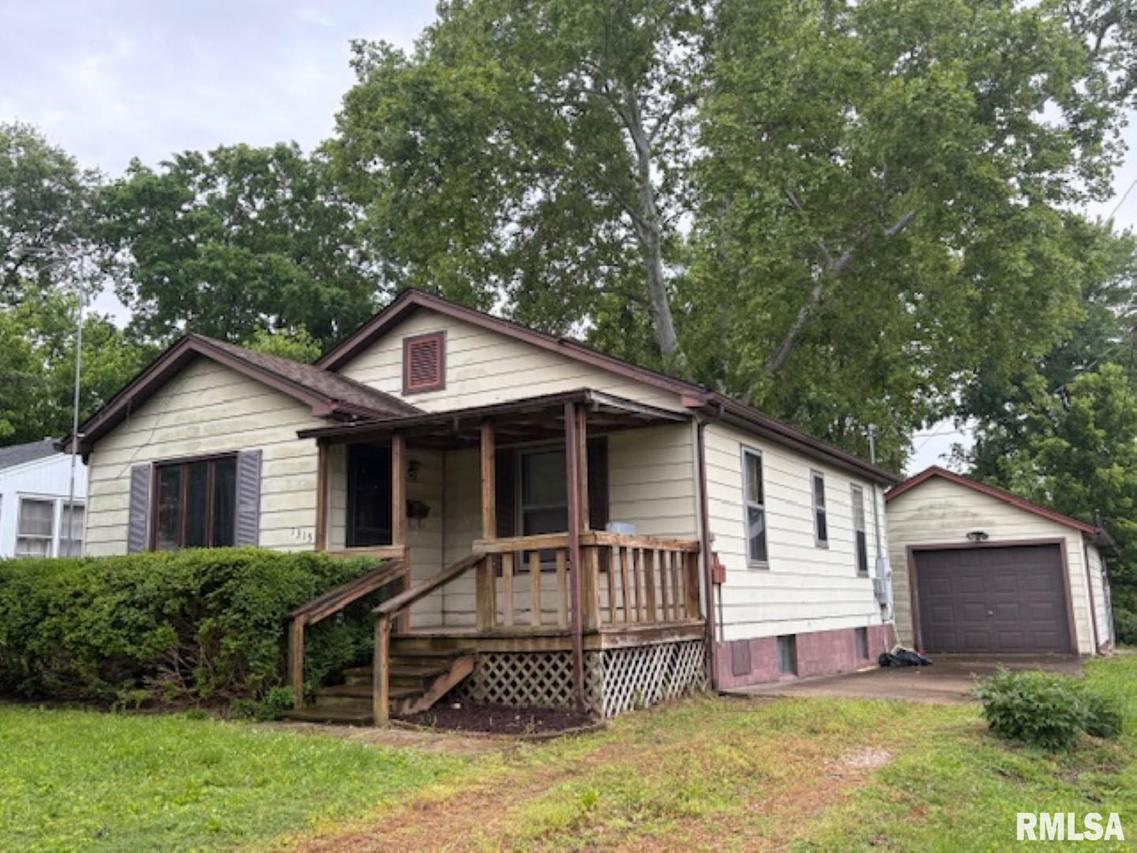 1315 Gartside St., Murphysboro, IL 62966