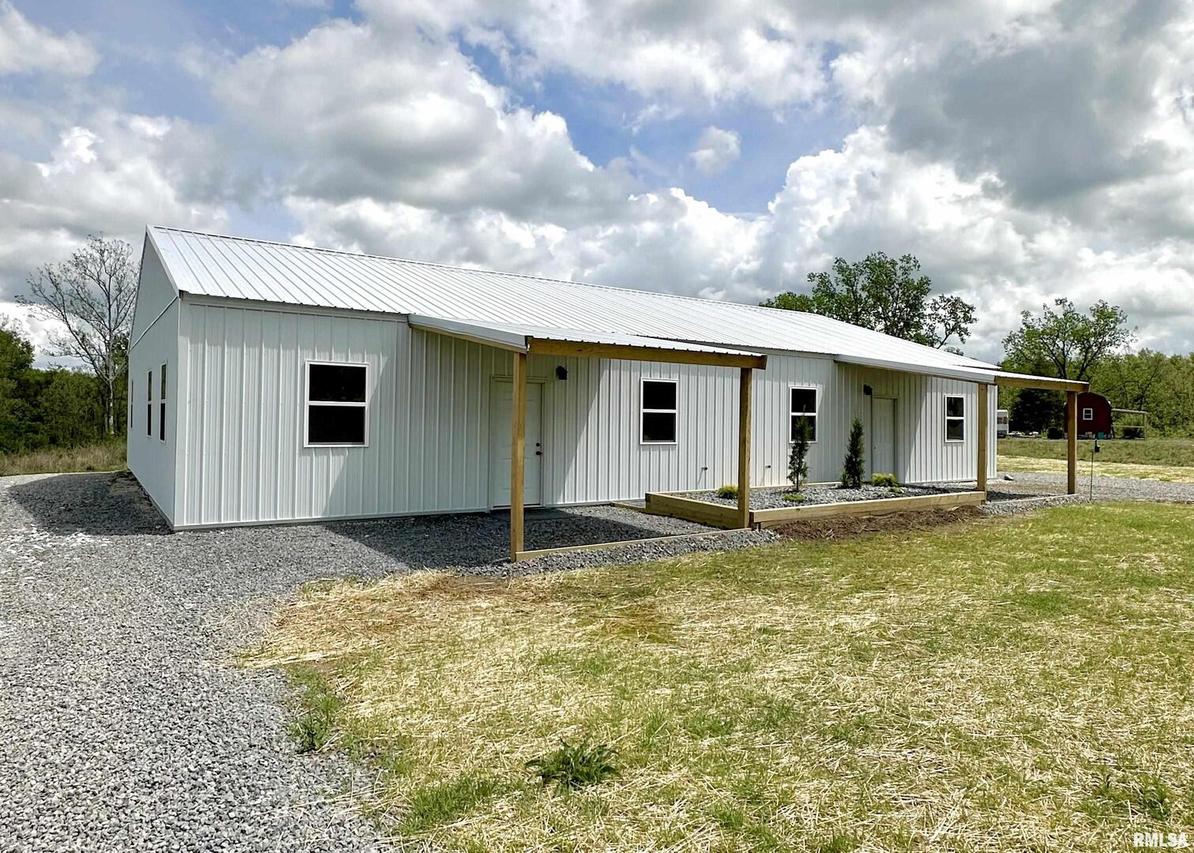 9170 Charlie Birger Ln., Marion, IL 62959