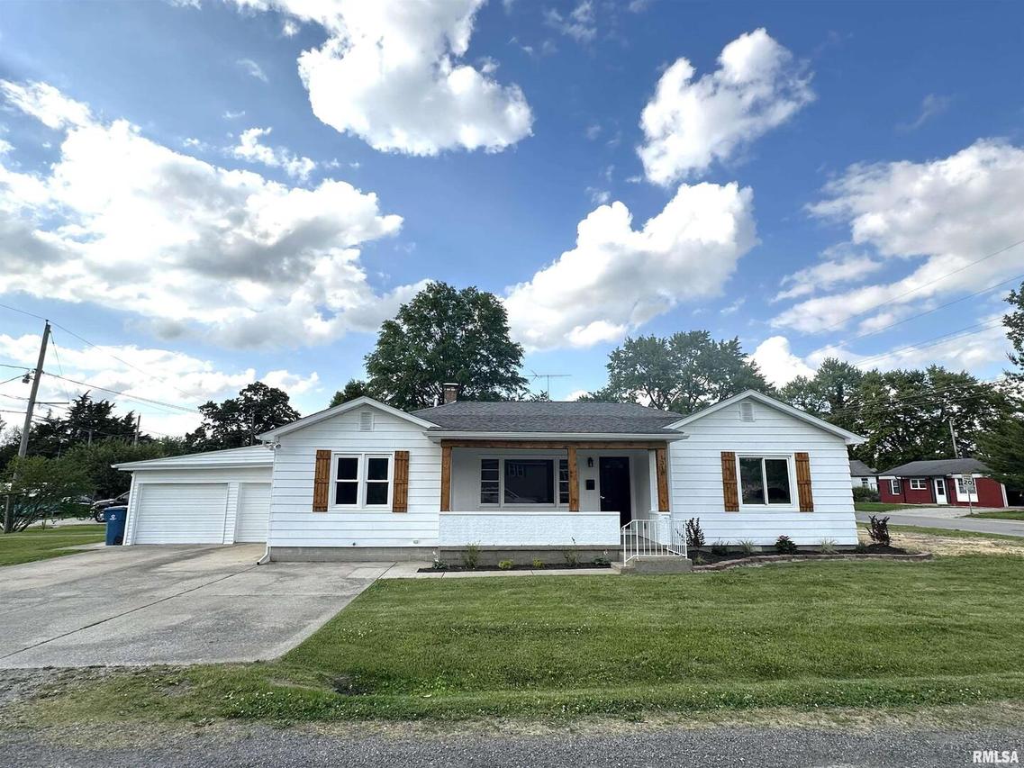 1318 E 4th St., Centralia, IL 62801