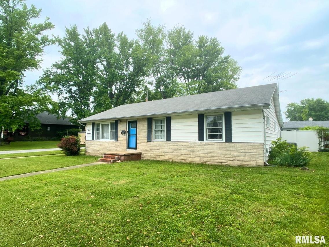 500 S Pennsylvania Ave., Carterville, IL 62918