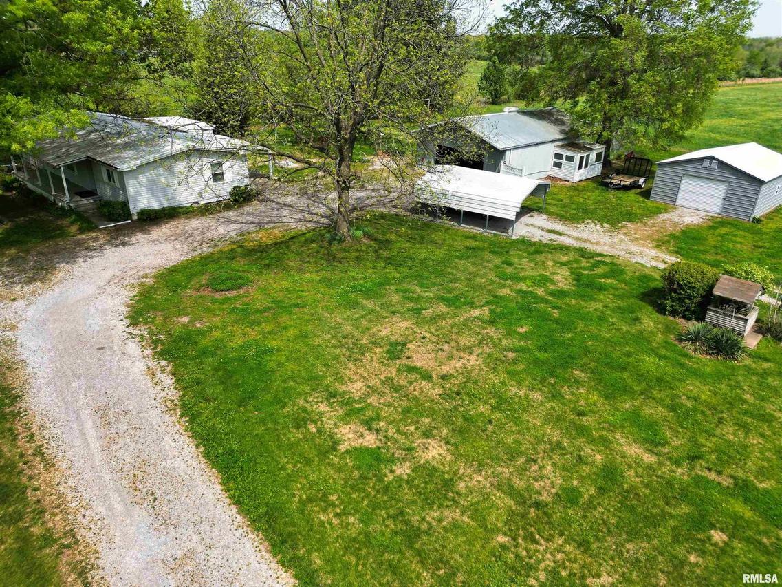 1 Willow Ln., Desoto, IL 62924