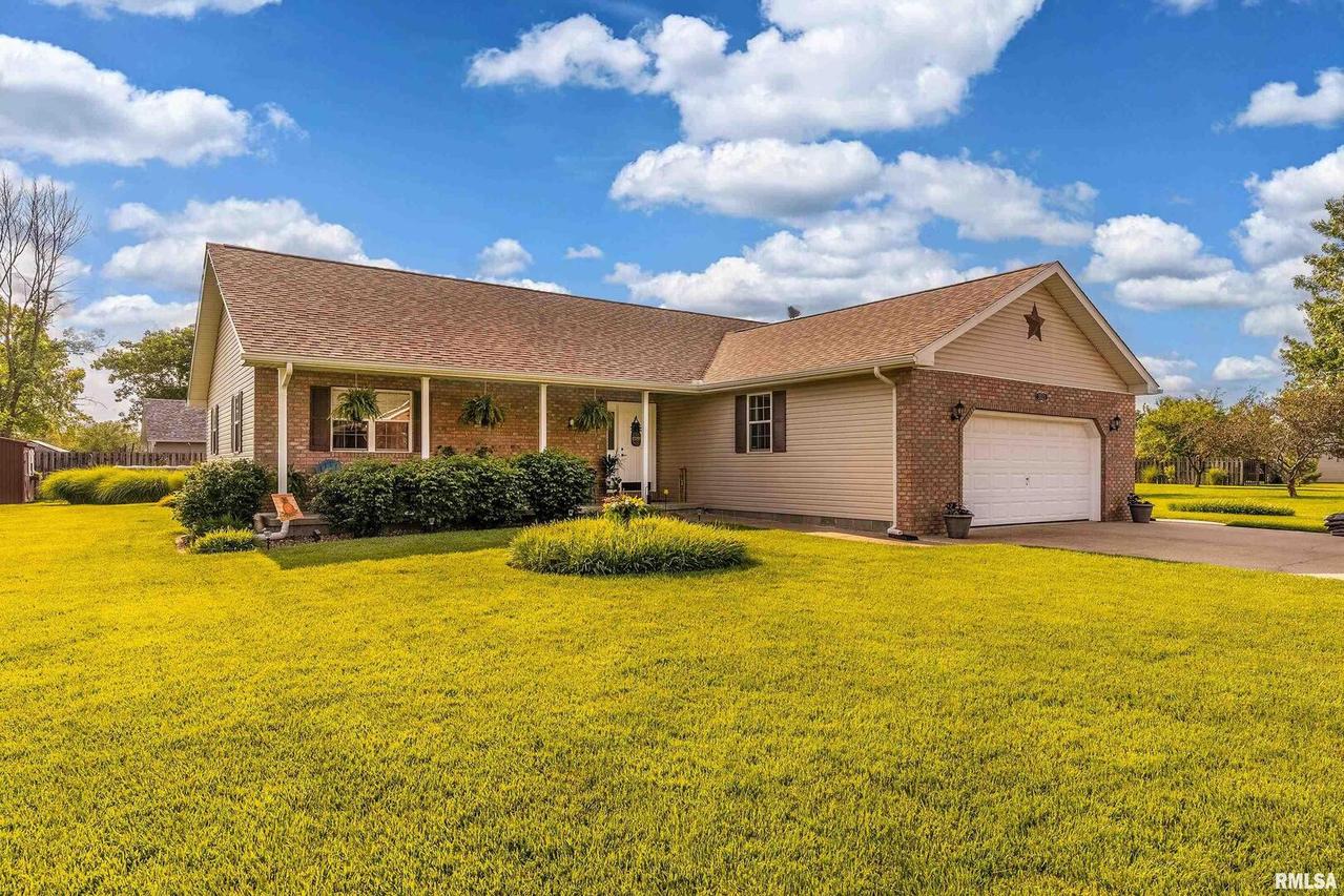 3021 Teakwood Ln., Herrin, IL 62948