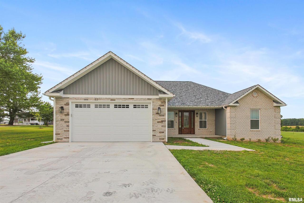 12900 Cochran Rd., Marion, IL 62959