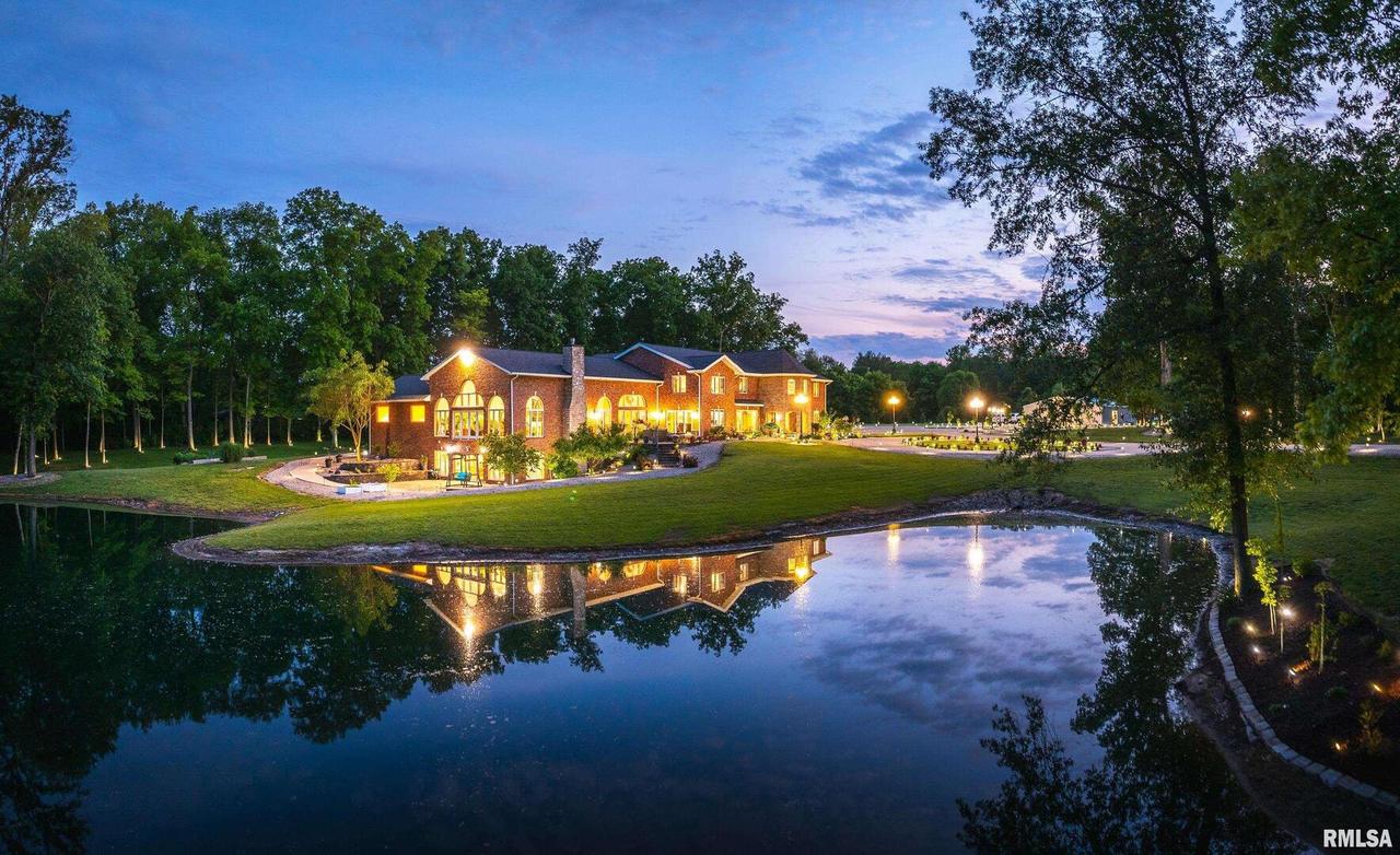 13642 Saint Rose Rd., Highland, IL 62249