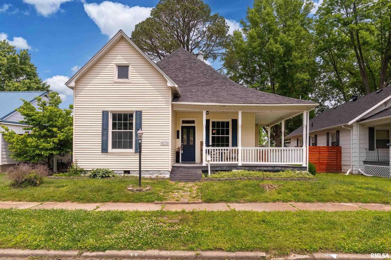 2112 Herbert St., Murphysboro, IL 62966