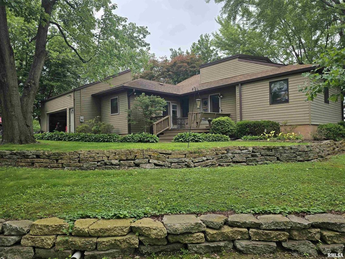 2998 Massac Creek Rd., Metropolis, IL 62960