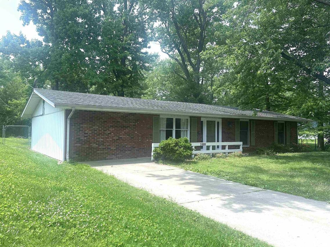 1008 N Norwest Ln., Carbondale, IL 62901