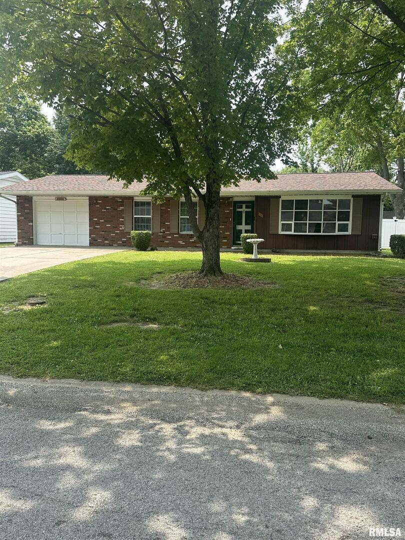 705 Terrace Dr., Duquoin, IL 62832