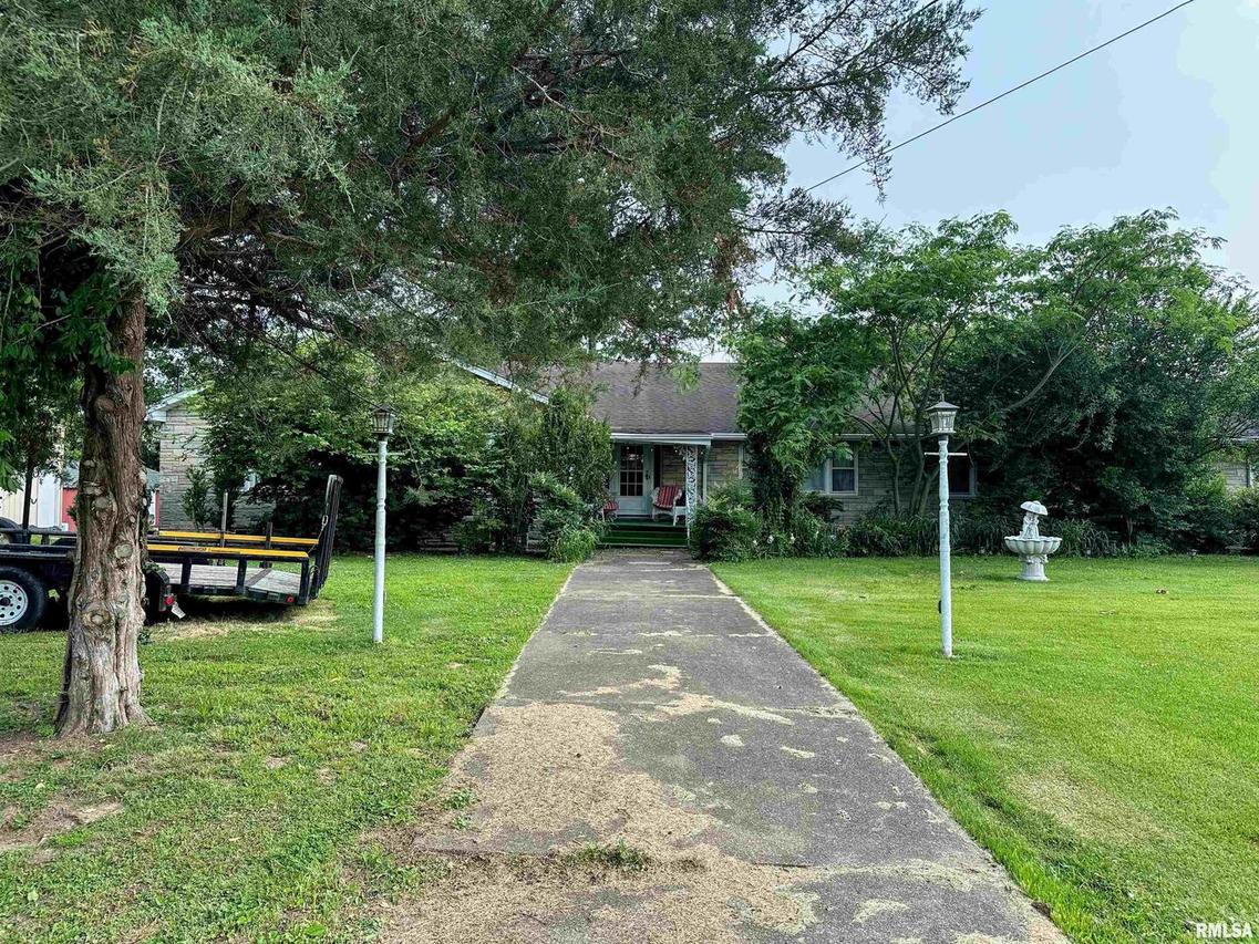 1011 W Goodall St., Marion, IL 62959