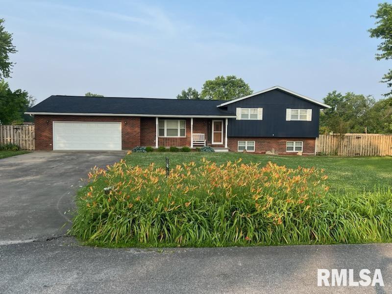 206 W Maryland St., Zeigler, IL 62999