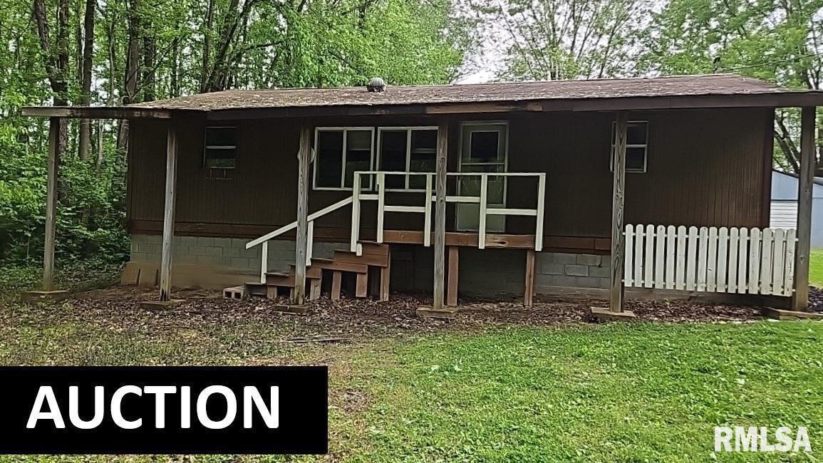 1233 W Harrison Rd., Murphysbor, IL 62966