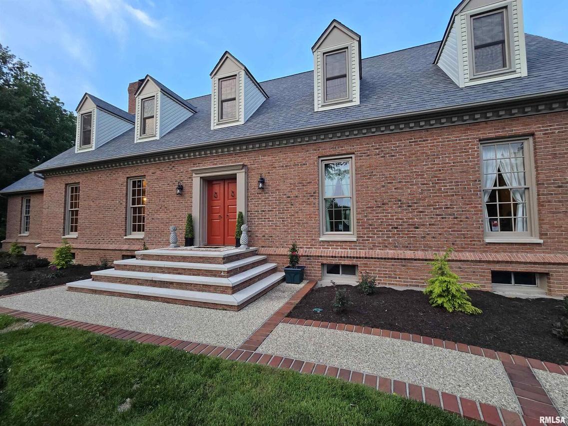 14426 N Old Centralia Ln., Mt Vernon, IL 62864