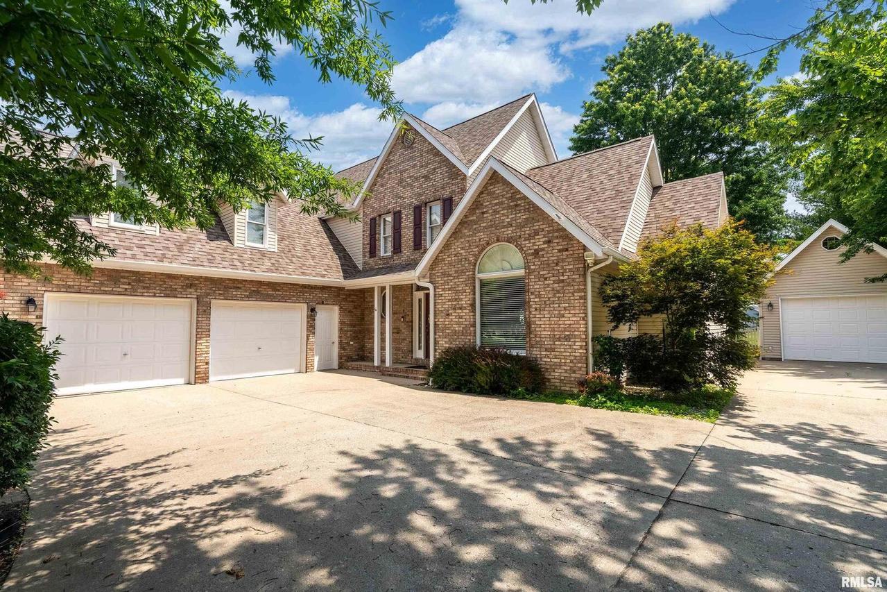 1803 N Dawn Dr., Marion, IL 62959