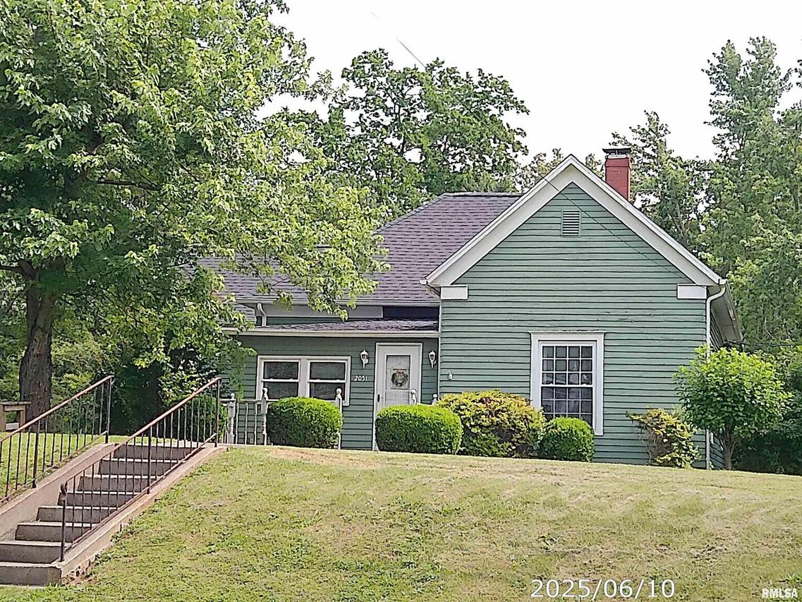 2051 State St., Eldorado, IL 62930