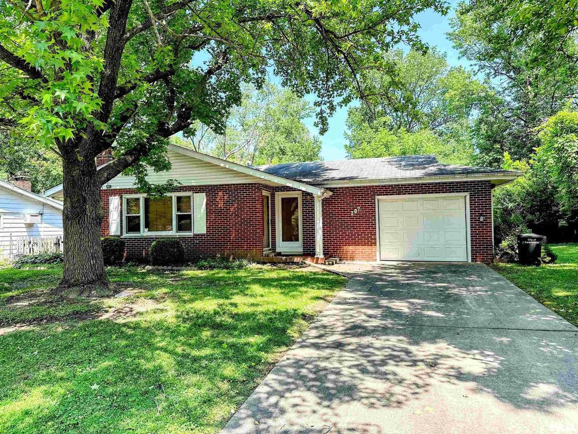 207 S Pine Ln., Carbondale, IL 62901