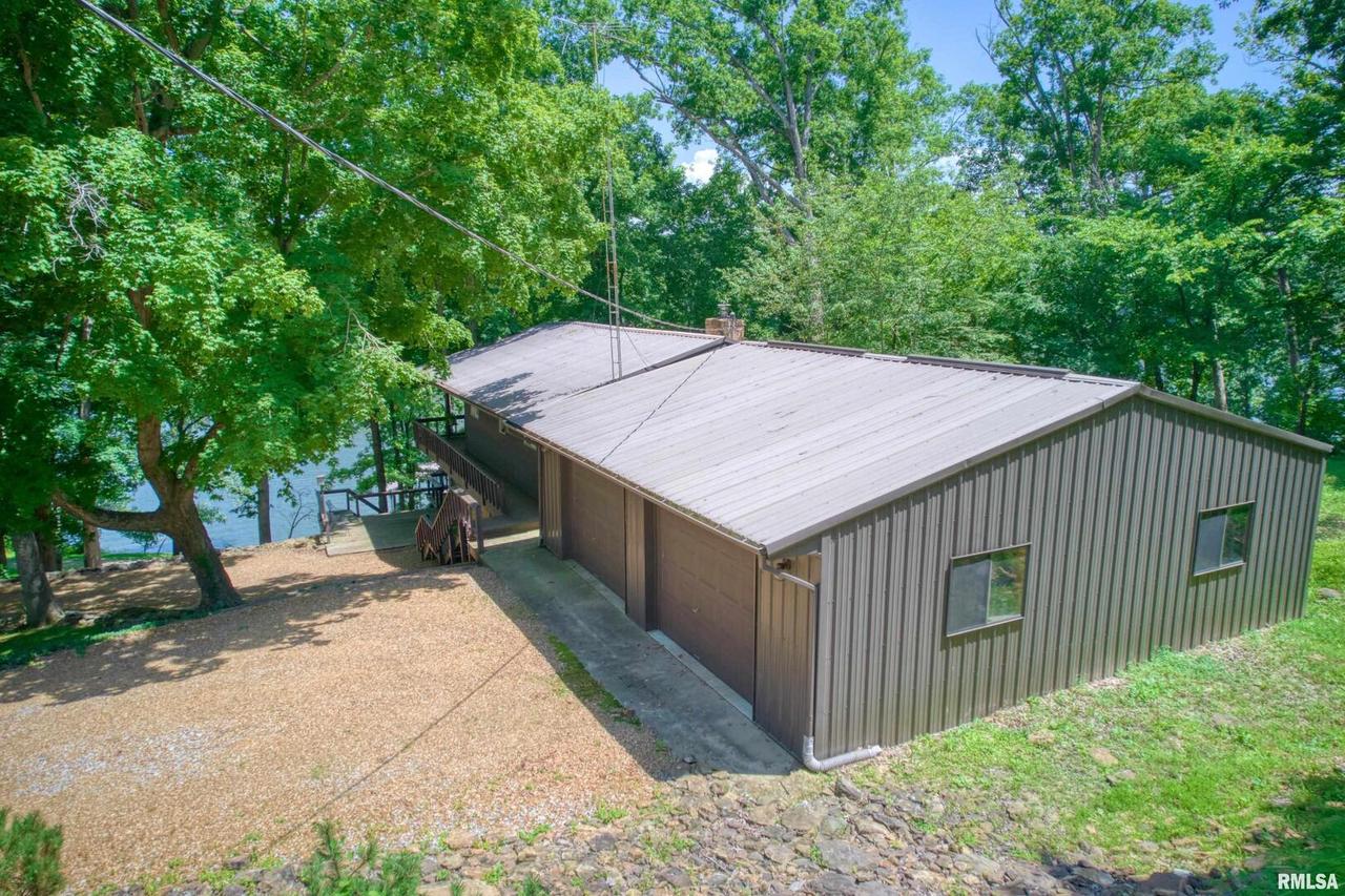 170 Blue Bird Ln., Goreville, IL 62939