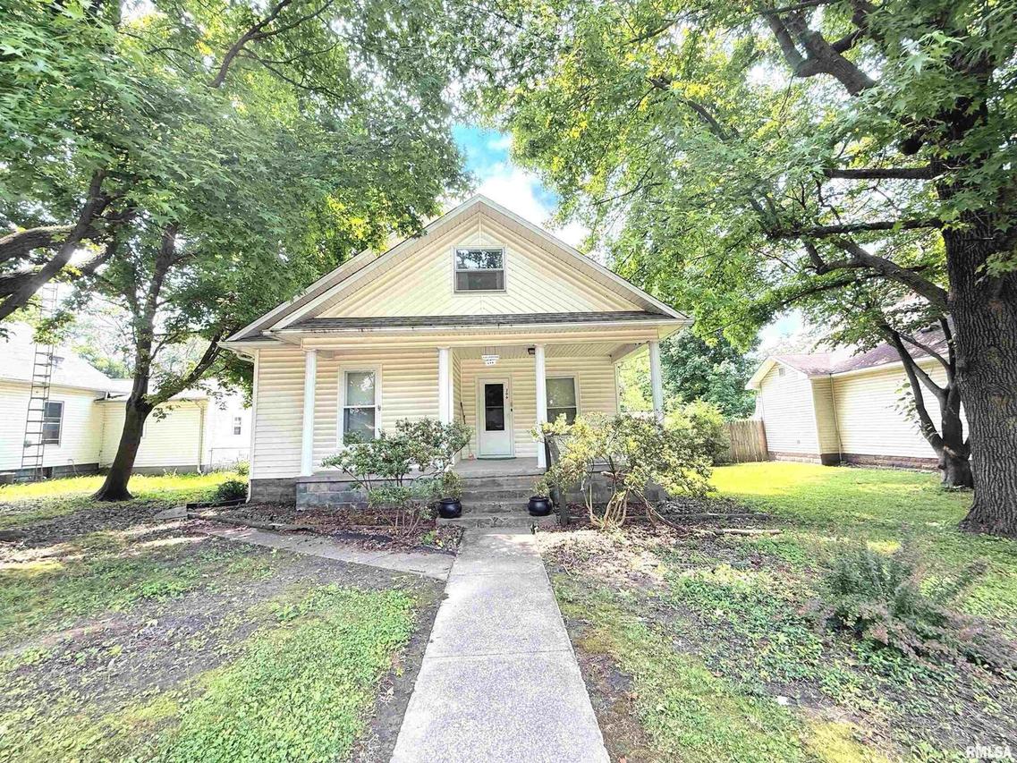 306 E 5th St., West Frankfort, IL 62896