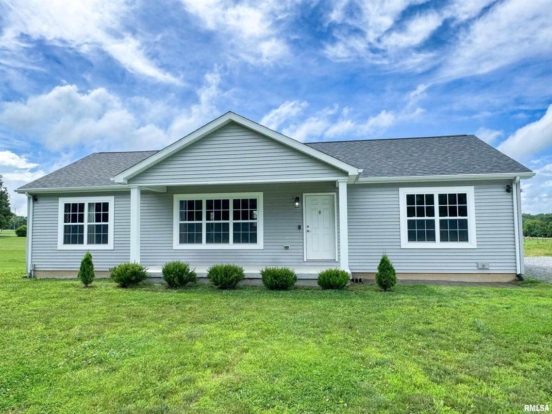 385 Murphy School Rd., Anna, IL 62906