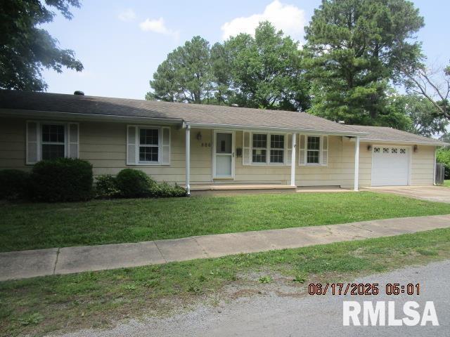 800 N Buchanan St., Benton, IL 62812