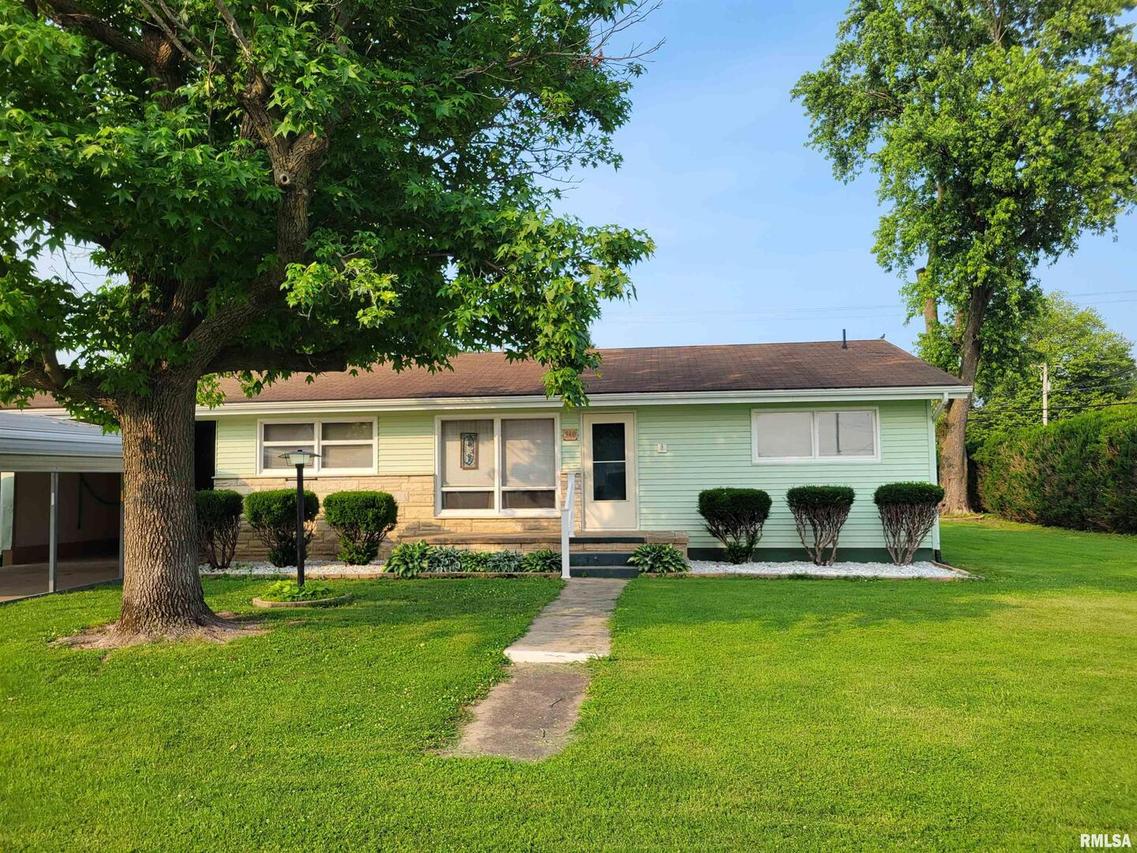 340 West St., Wolf Lake, IL 62998