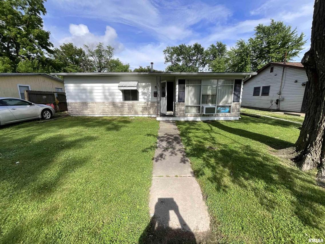 1323 Cedar St., Centralia, IL 62801