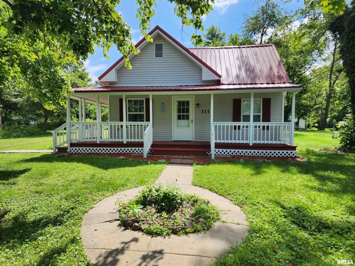111 Bevard St., Carterville, IL 62918