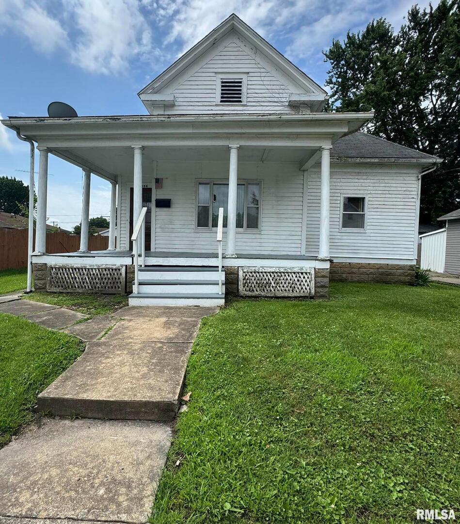 306 W Kaskaskia St., Pinckneyville, IL 62274