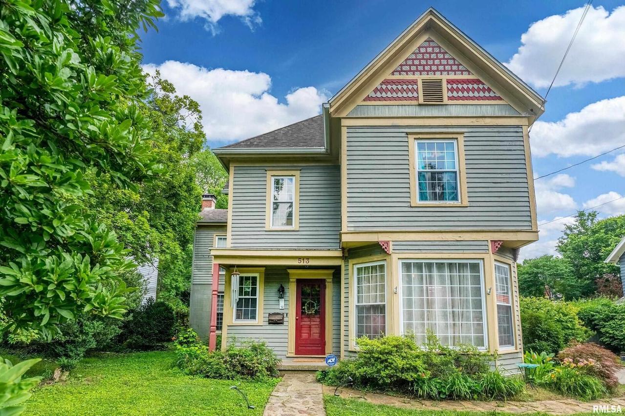 513 W Walnut St., Carbondale, IL 62901