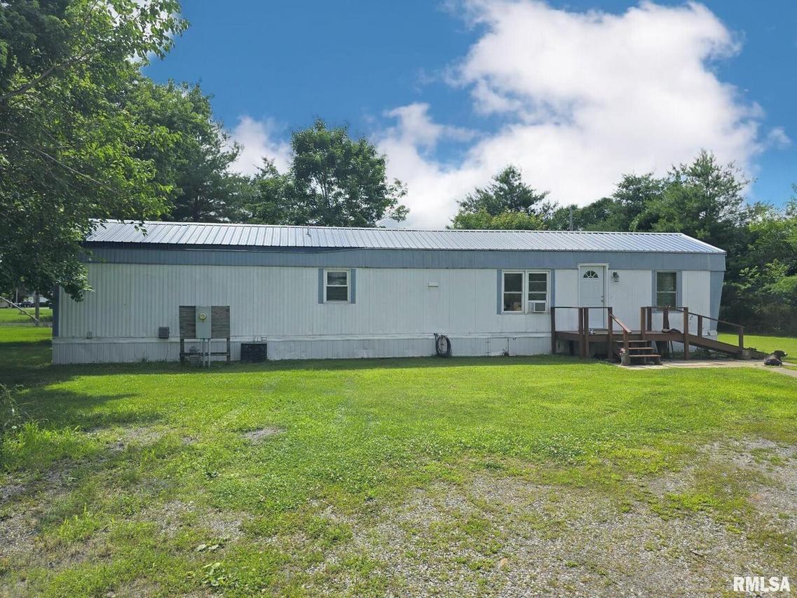 405 N Main St., Royalton, IL 62983