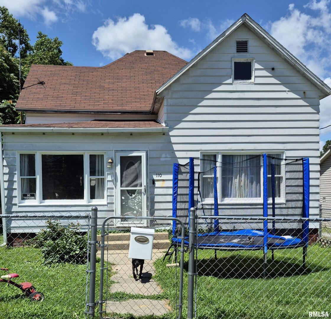 110 W Park St., Harrisburg, IL 62946