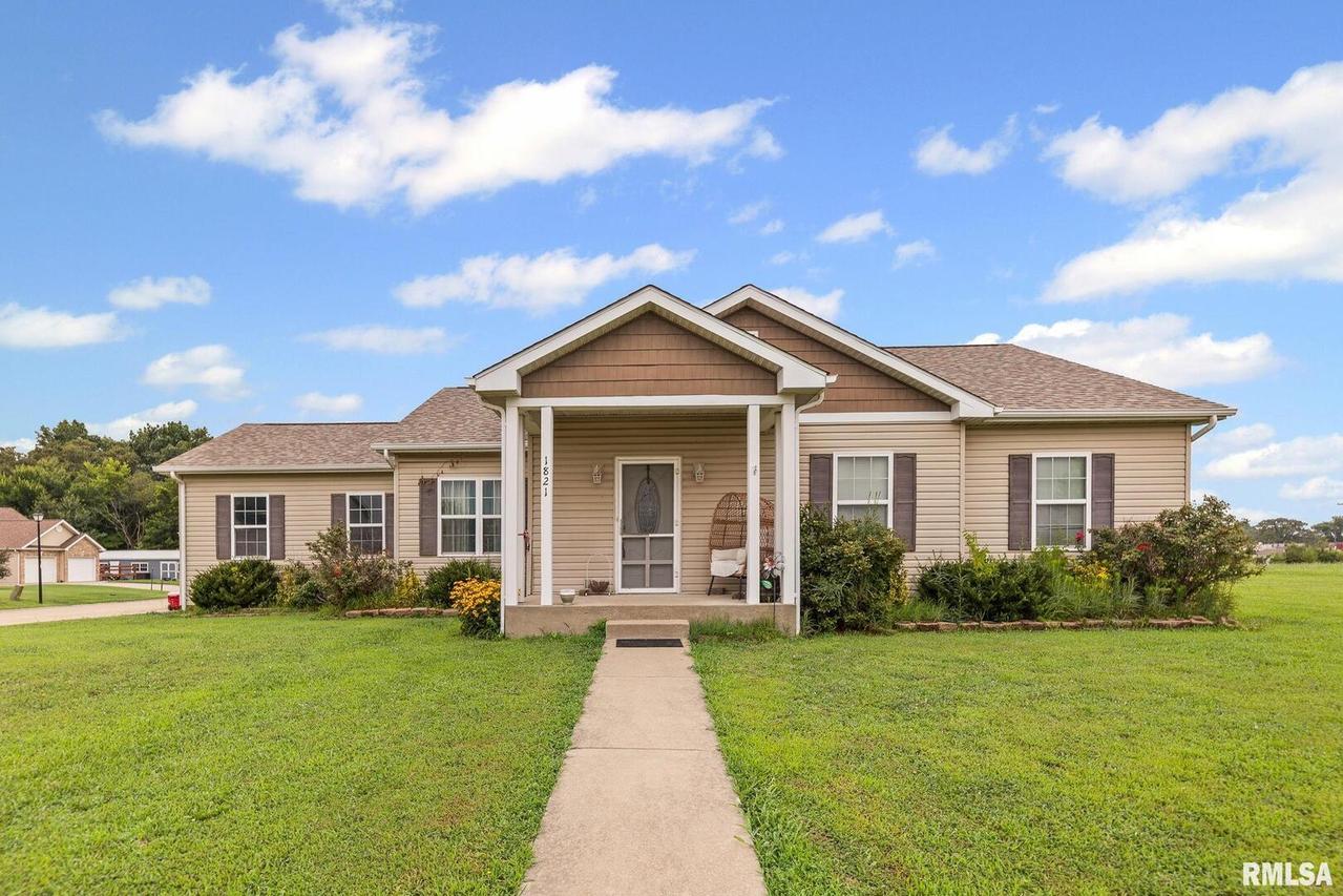 1821 Mark Dr., Sparta, IL 62286