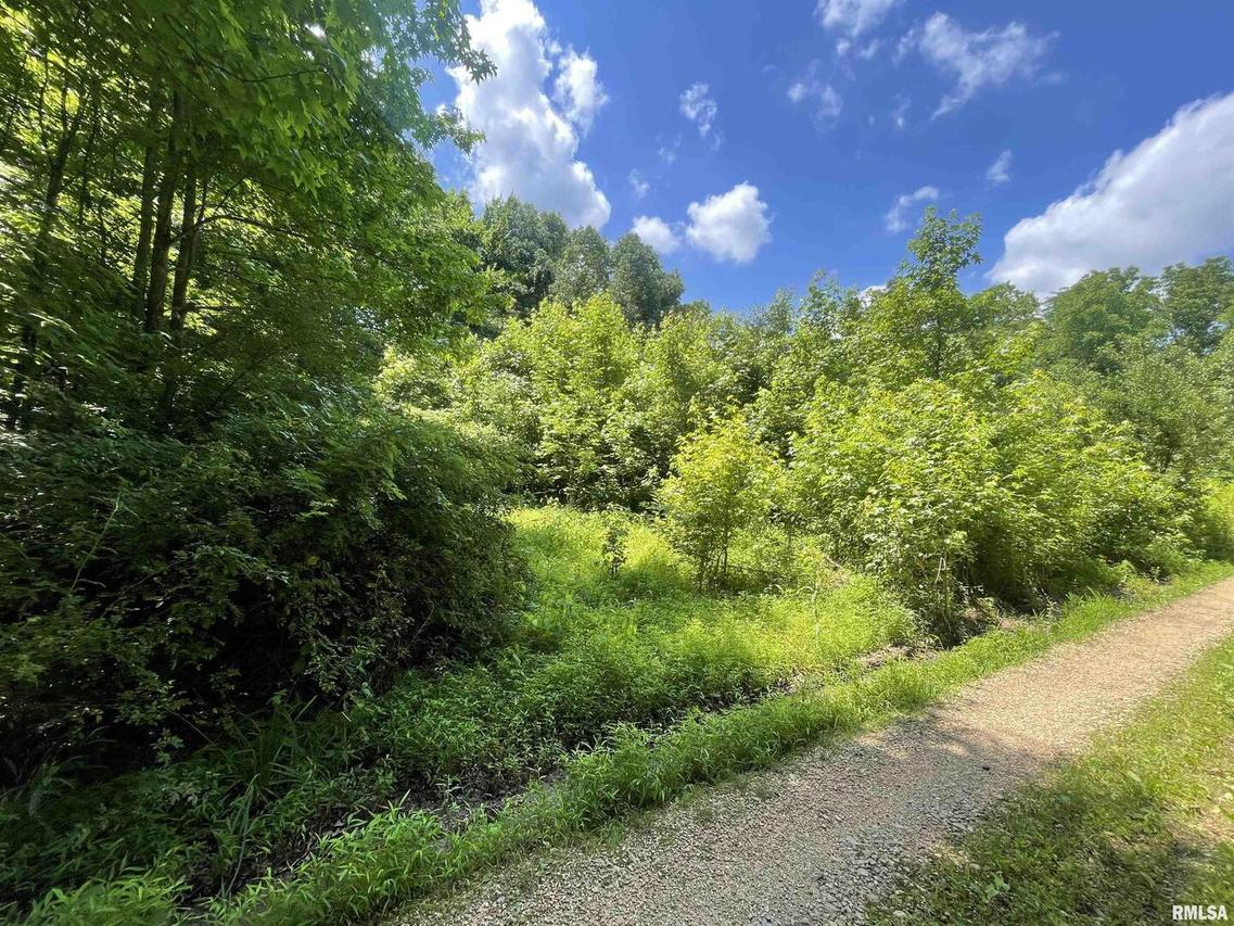 5 W River Rock Rd., Murphysboro, IL 62966