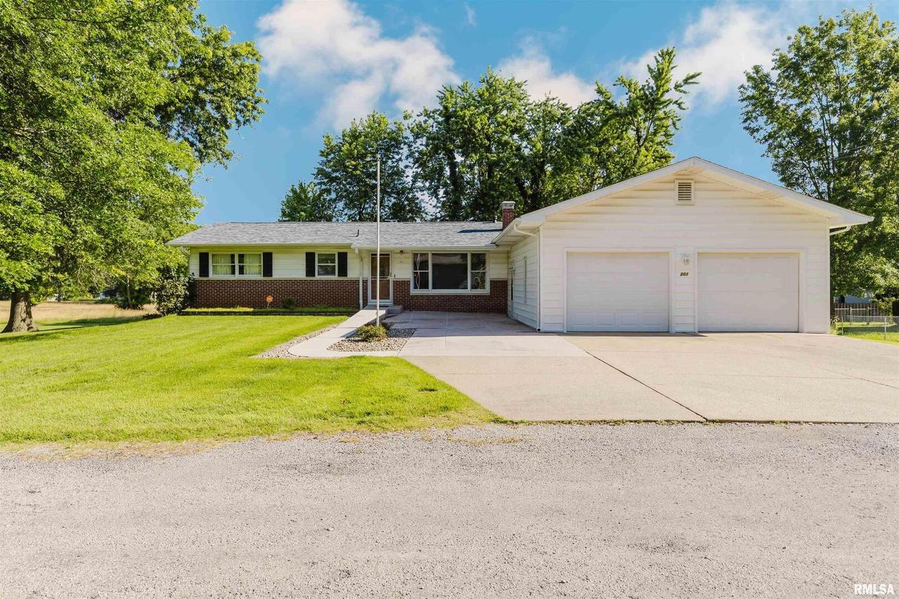 201 Perry St., Energy, IL 62933