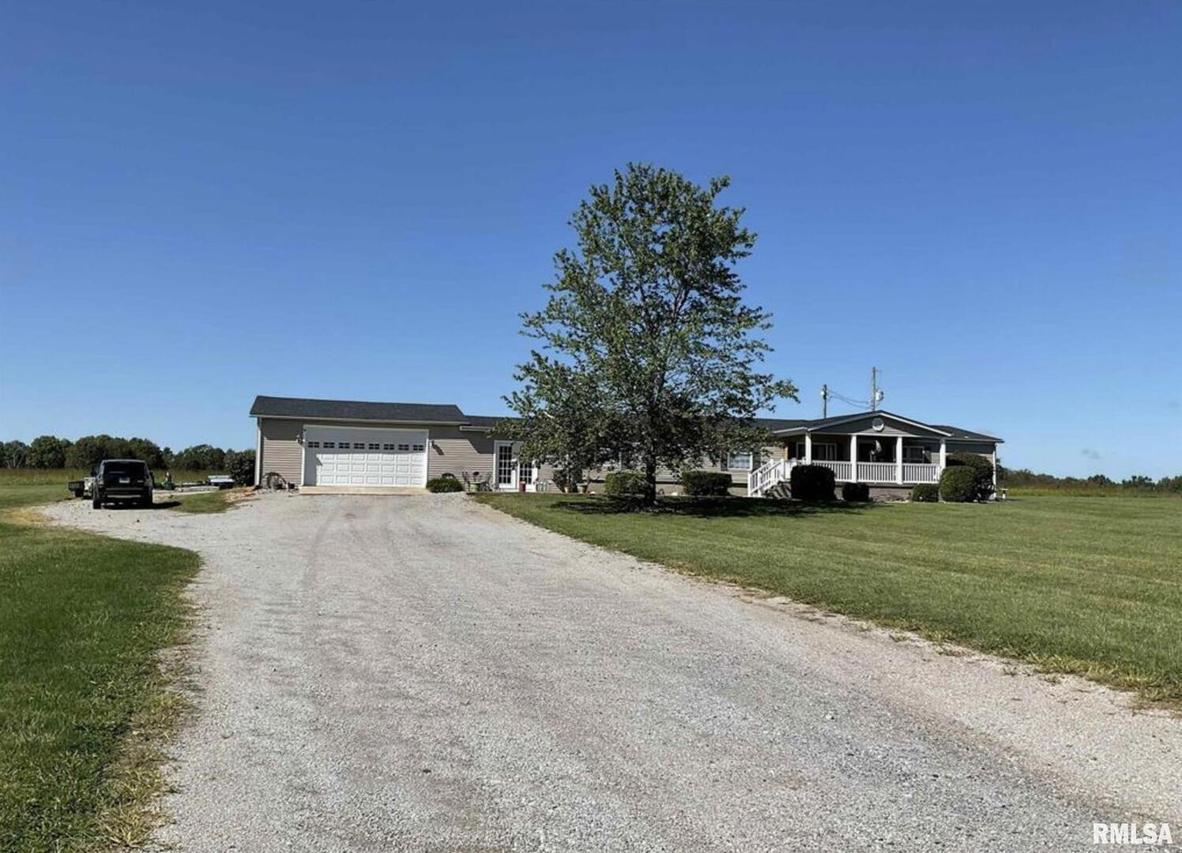 18425 N Stratford Ln., Mt Vernon, IL 62864