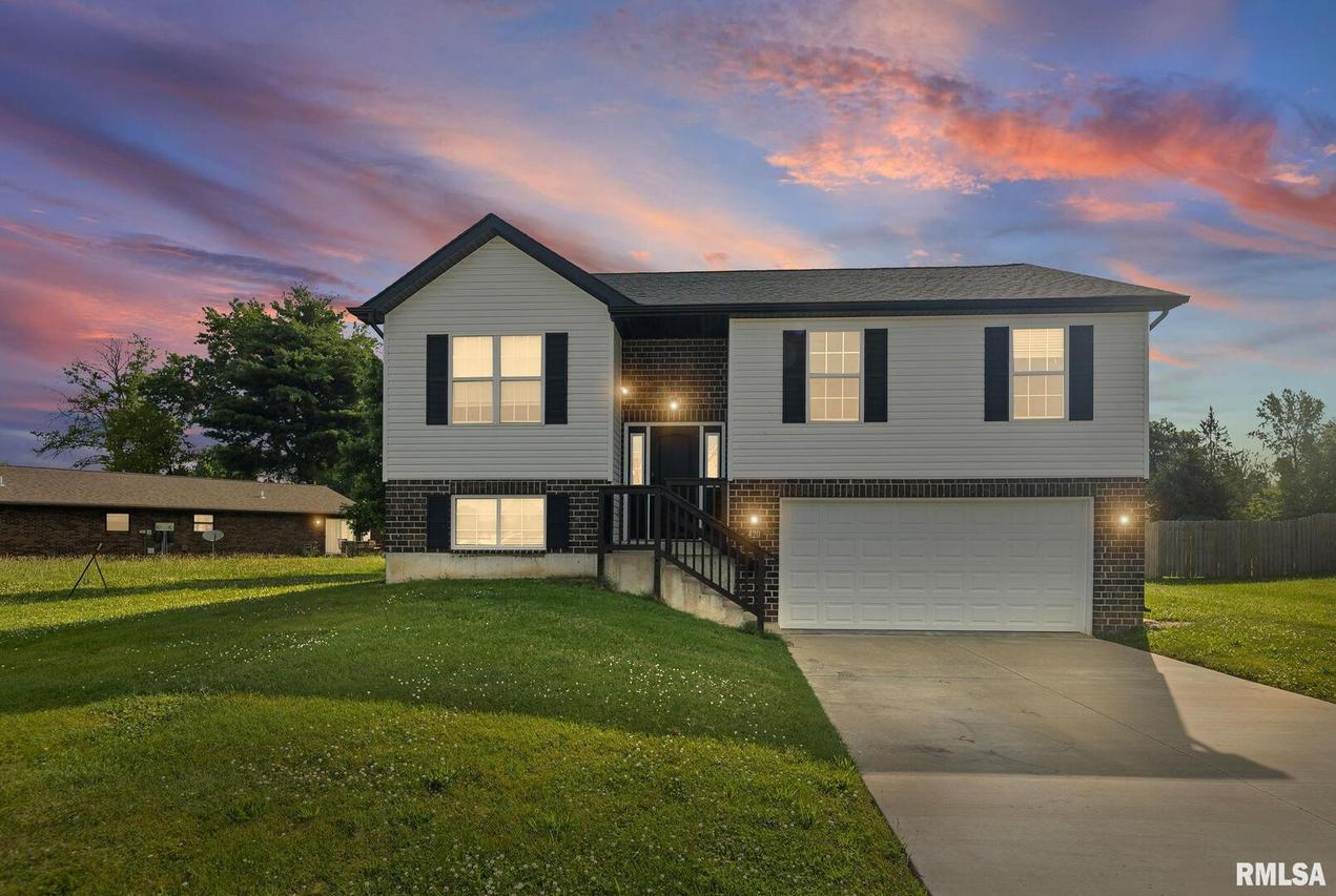 420 Ganim Dr., Shiloh, IL 62221