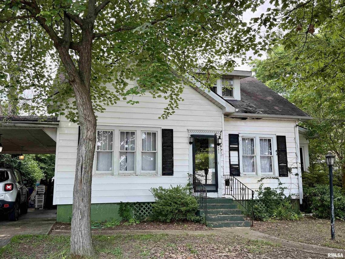 1703 North Ave., Metropolis, IL 62960