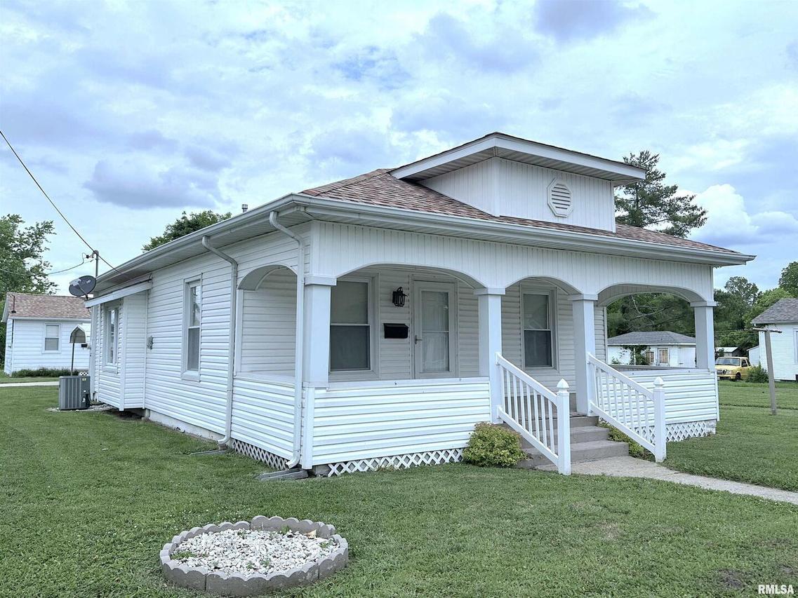 1520 Gartside St., Murphysboro, IL 62966