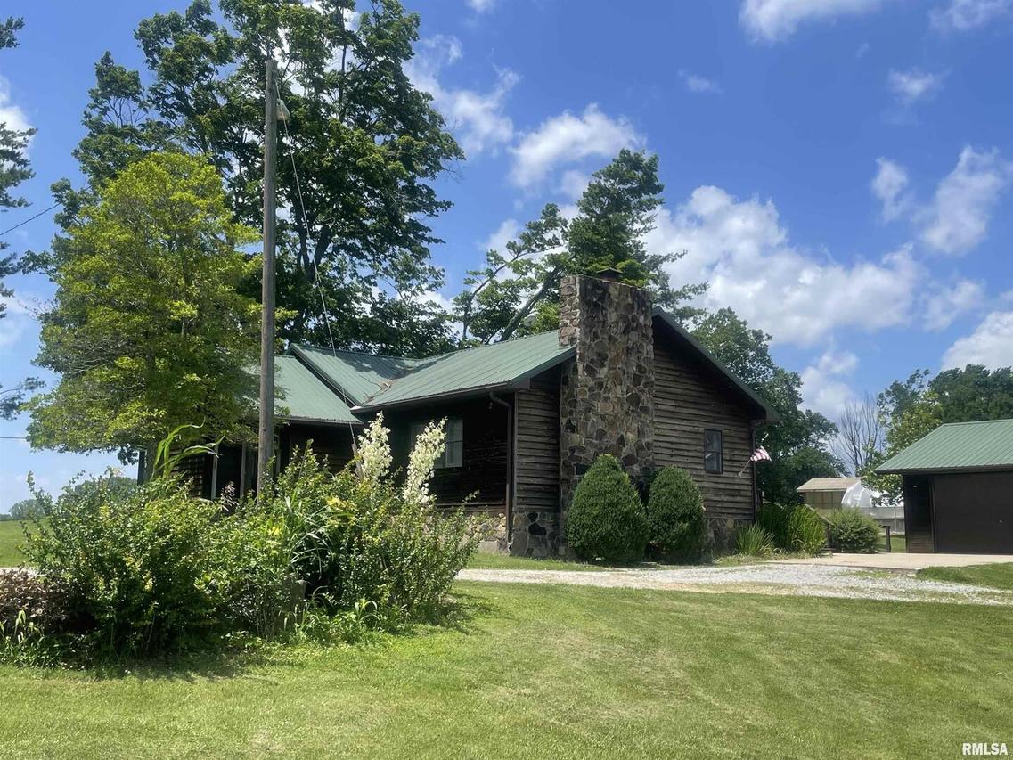 9595 Old Highway 51 N, Cobden, IL 62920