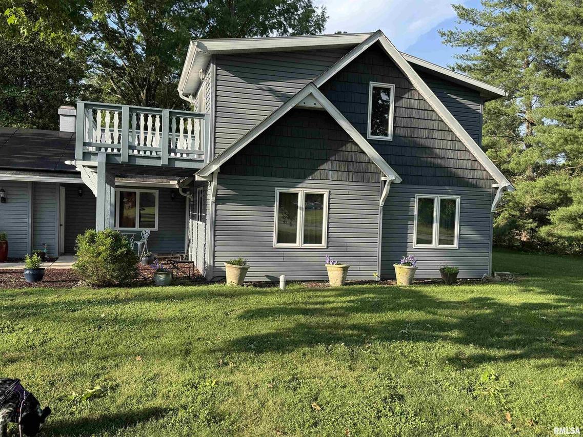 1310 E Grand Ave., Carbondale, IL 62901