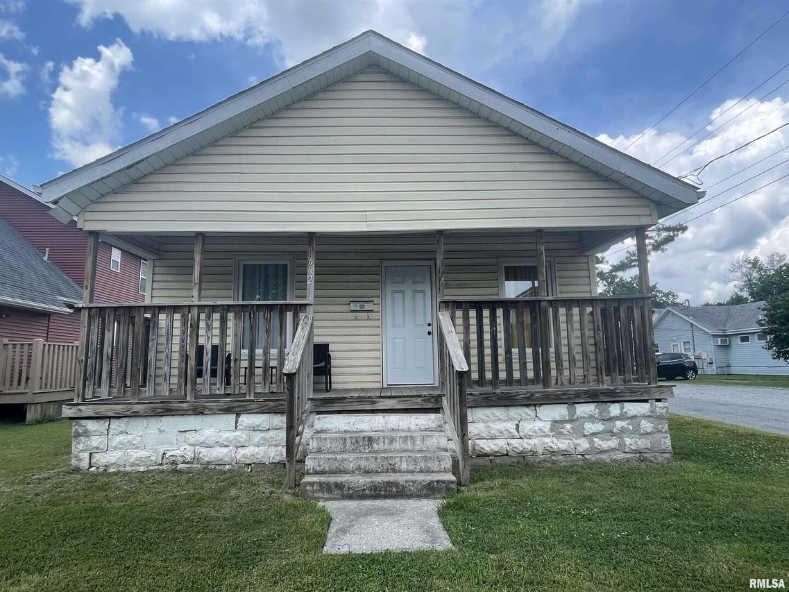 602 S Logan St., Carbondale, IL 62901