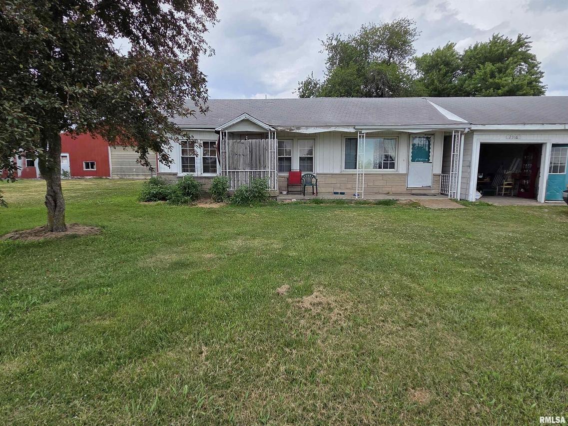 2316 W Main St., Salem, IL 62881