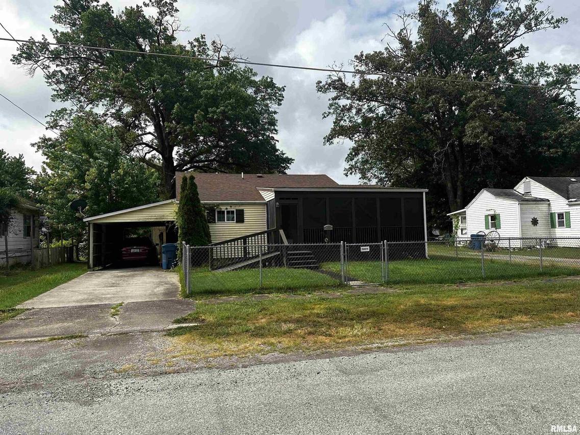 420 Mcfall St., Benton, IL 62812