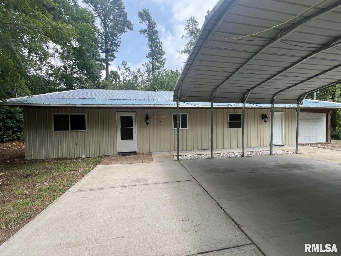 147 Raccoon Valley Rd., Makanda, IL 62958